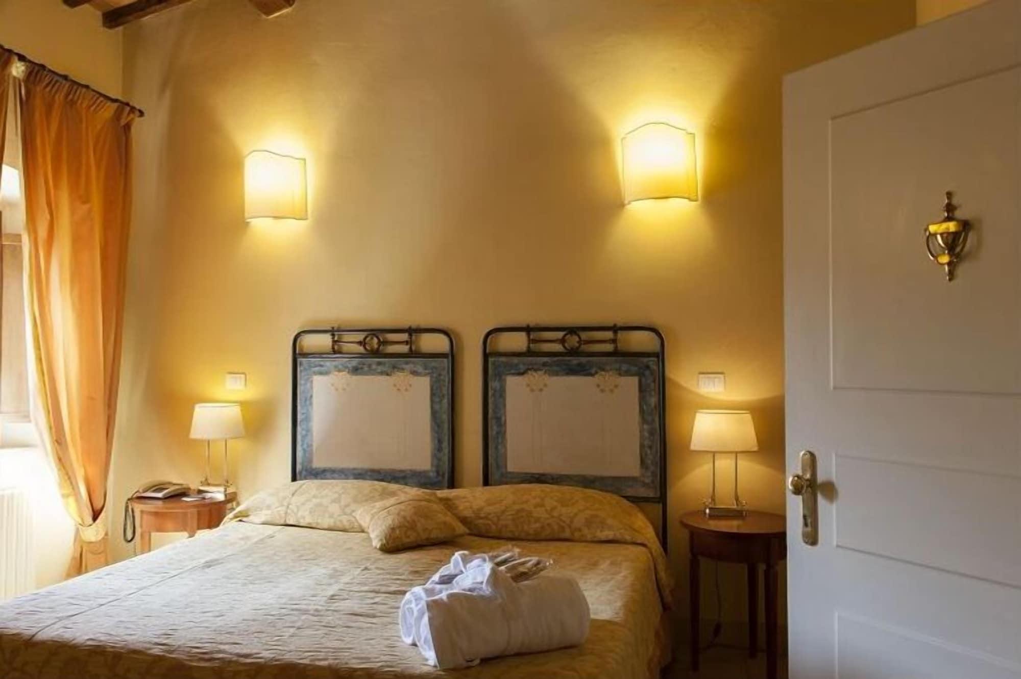 Palazzo Guiderocchi Hotel Ascoli Piceno Buitenkant foto