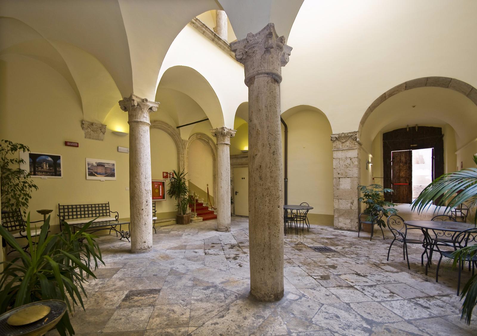 Palazzo Guiderocchi Hotel Ascoli Piceno Buitenkant foto