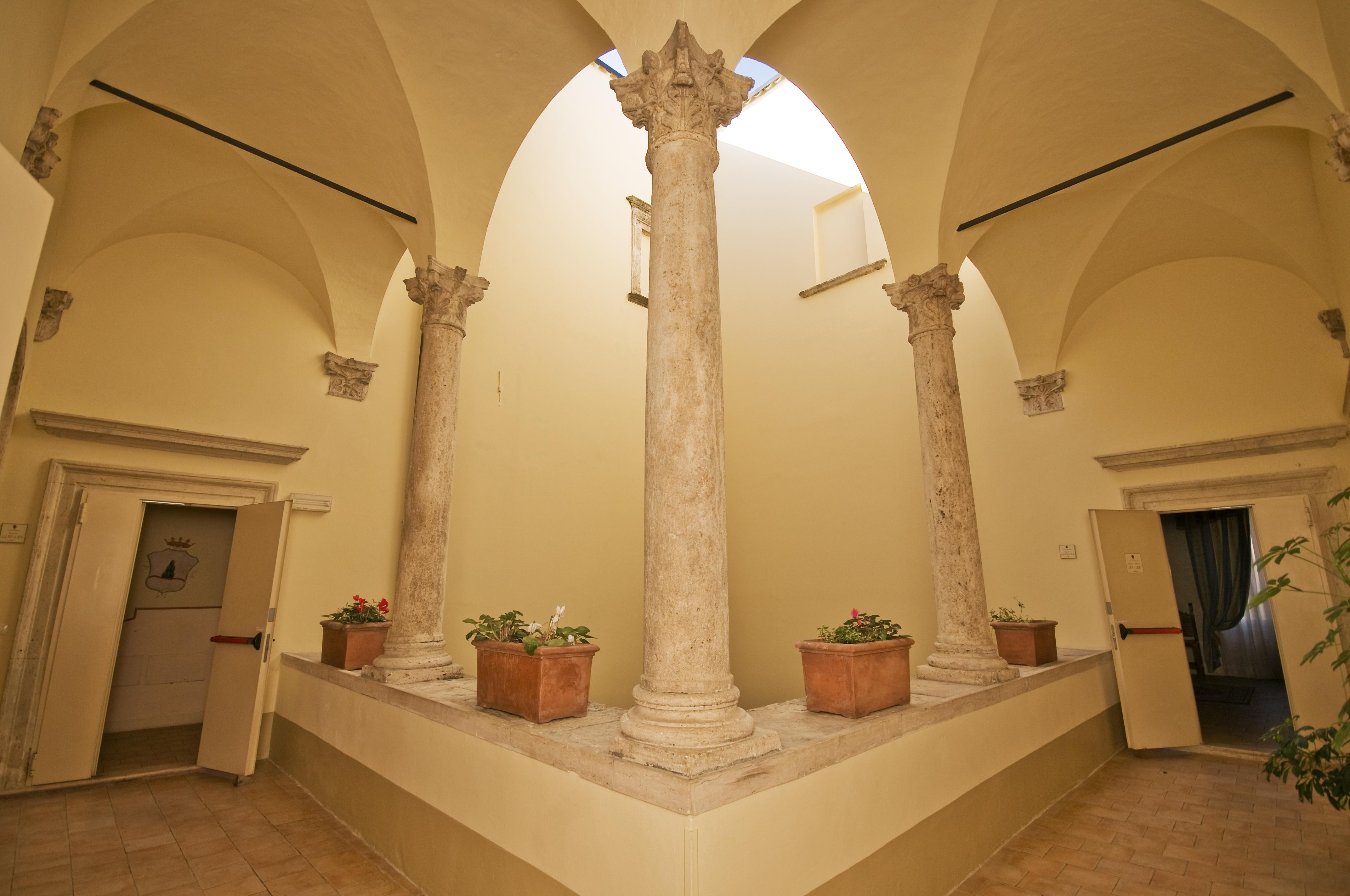 Palazzo Guiderocchi Hotel Ascoli Piceno Buitenkant foto