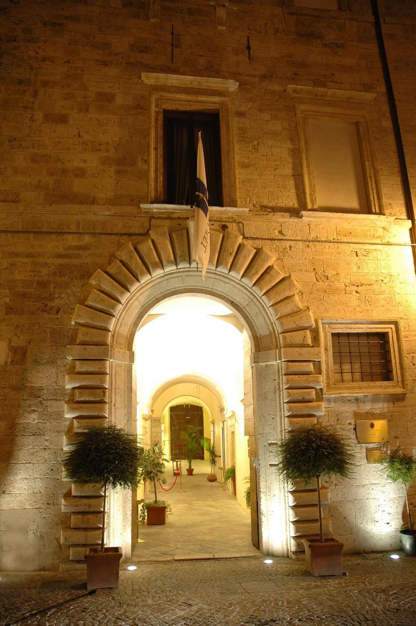 Palazzo Guiderocchi Hotel Ascoli Piceno Buitenkant foto