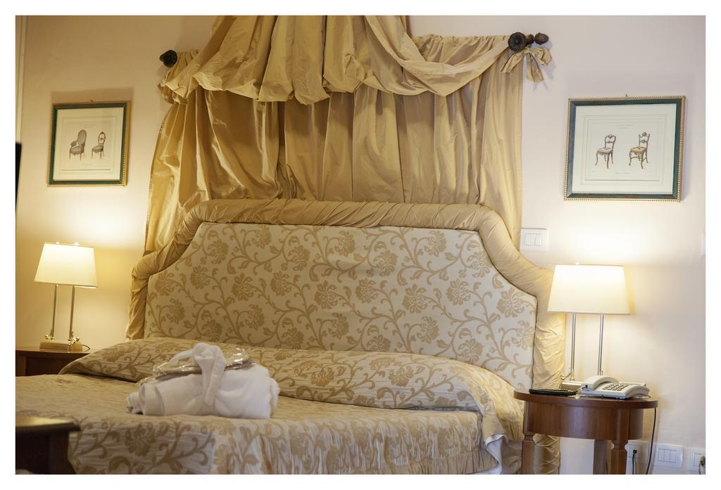Palazzo Guiderocchi Hotel Ascoli Piceno Buitenkant foto