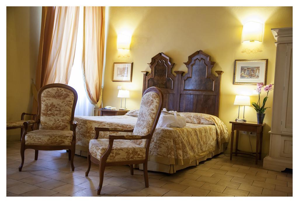 Palazzo Guiderocchi Hotel Ascoli Piceno Buitenkant foto